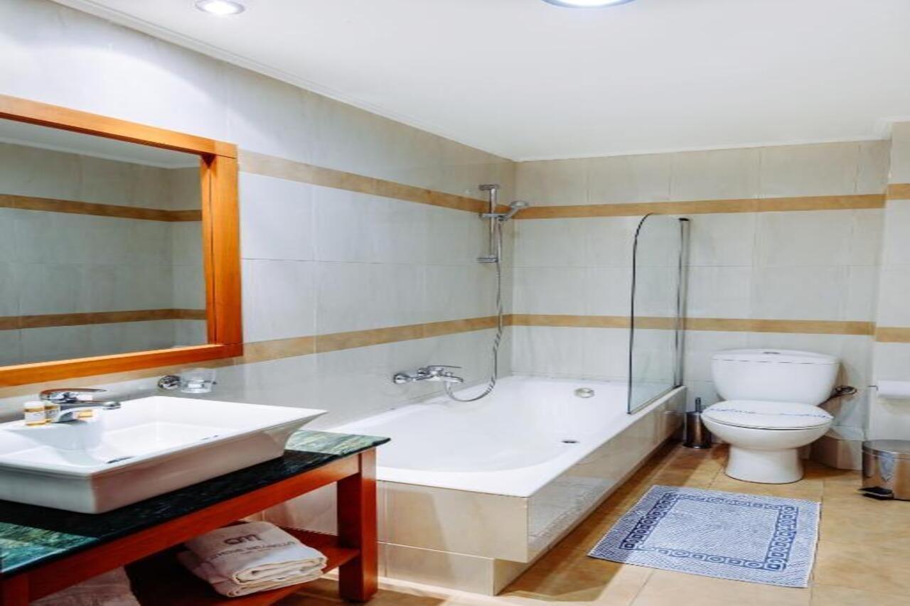 Athens Mirabello Dış mekan fotoğraf
