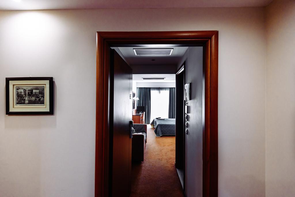 Athens Mirabello Dış mekan fotoğraf